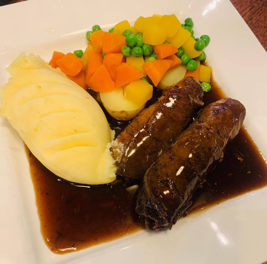 The Thistle Inn Cumnock Bagian luar foto