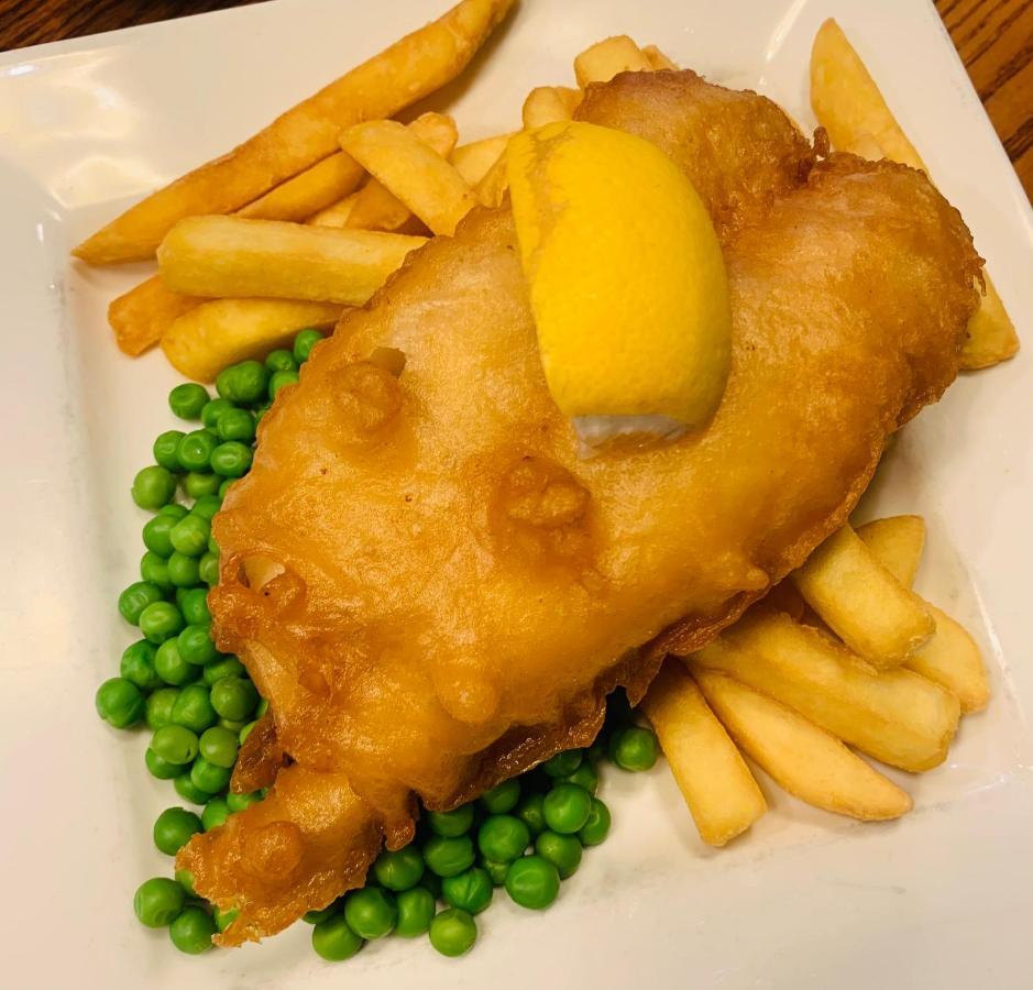 The Thistle Inn Cumnock Bagian luar foto
