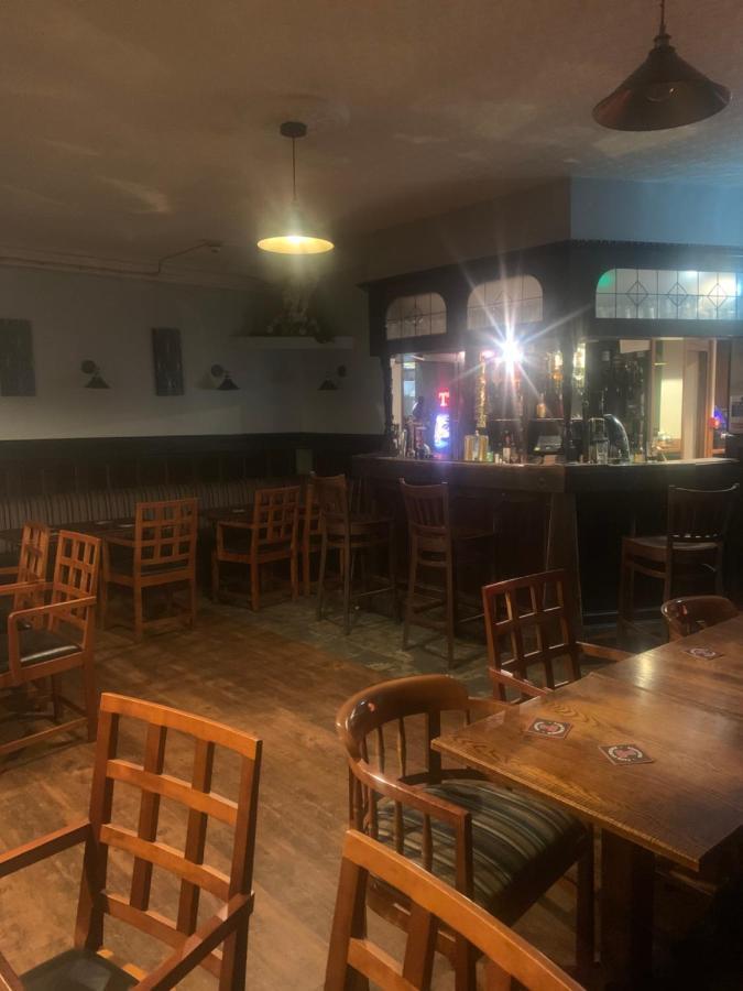 The Thistle Inn Cumnock Bagian luar foto