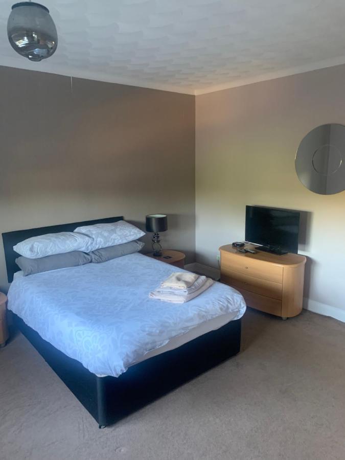 The Thistle Inn Cumnock Bagian luar foto