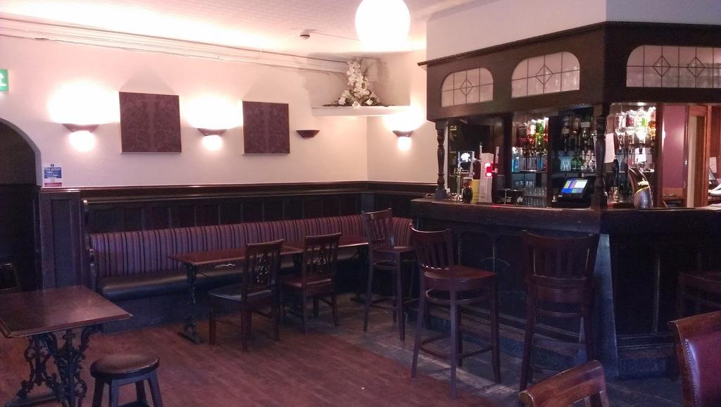 The Thistle Inn Cumnock Bagian luar foto